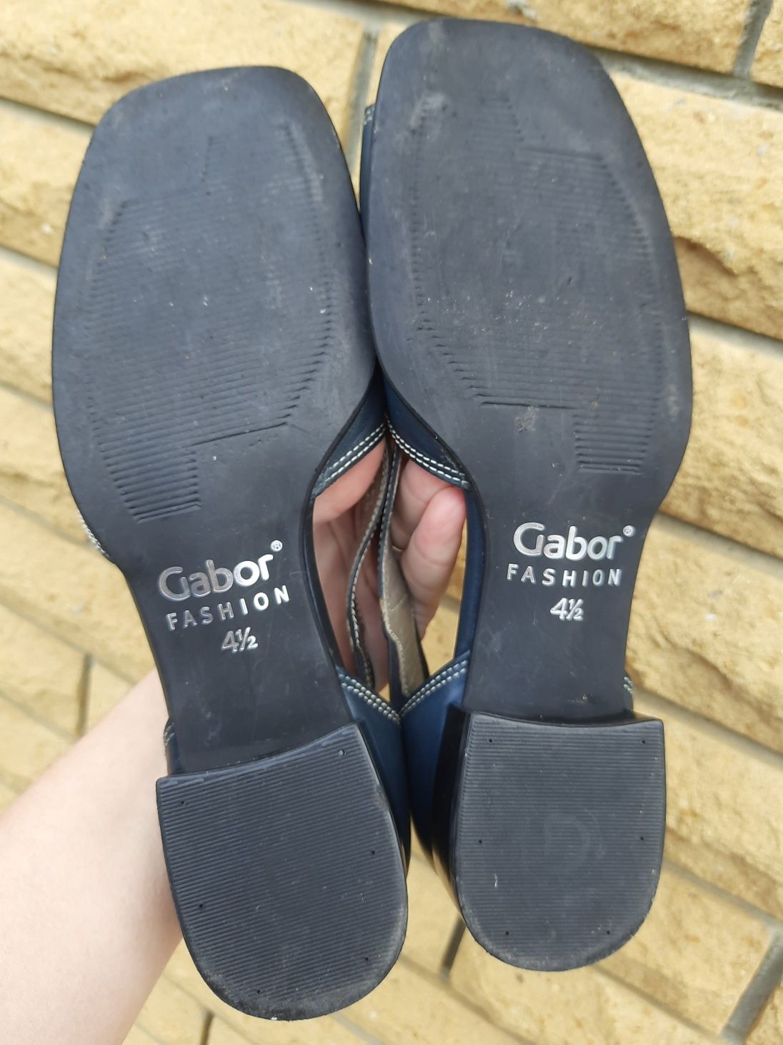 Кожаные босоножки Gabor Германия