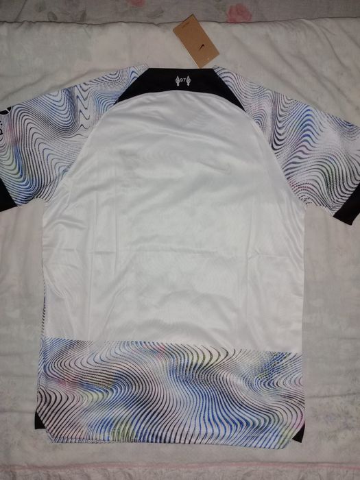 Camisola Oficial Liverpool 2022/23