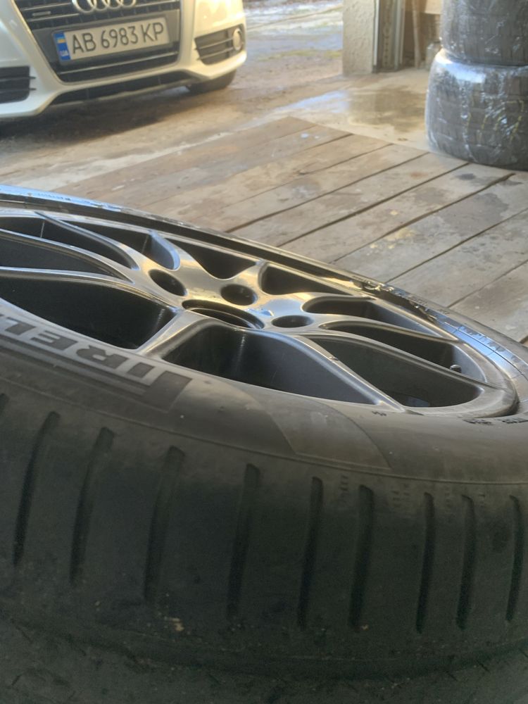 Гума диски різноширокі порш панамера комплект 5/130 r18