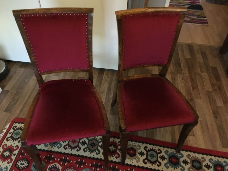 Krzesła dwa, stylowe