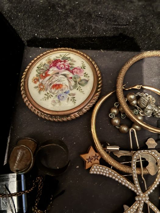 Varios relogios aneis pulseiras