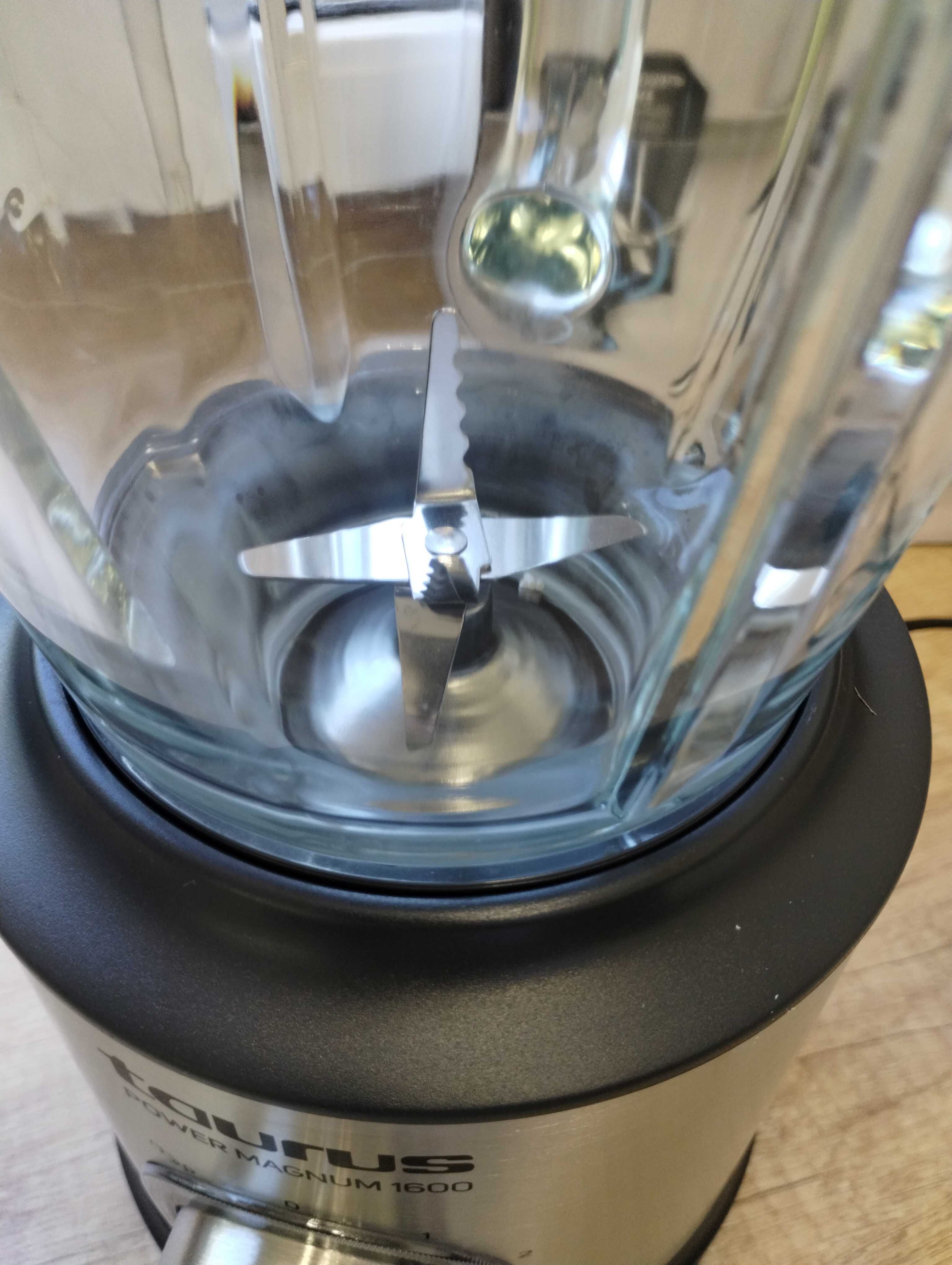Blender kielichowy Taurus Power Magnum 1600W