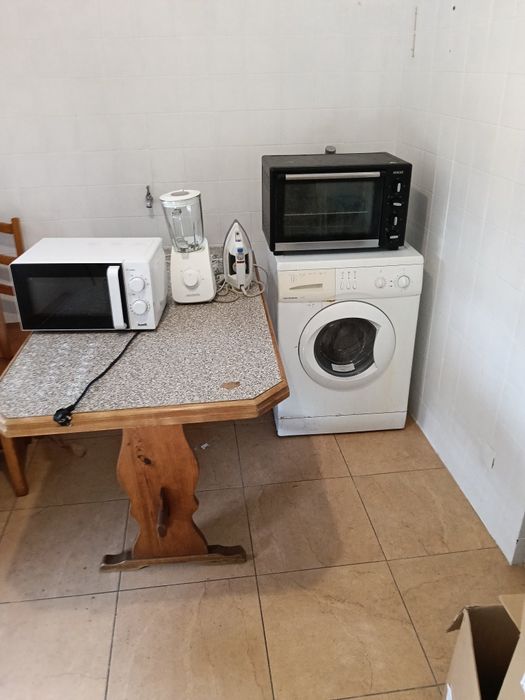 Mesa de cozinha e outros