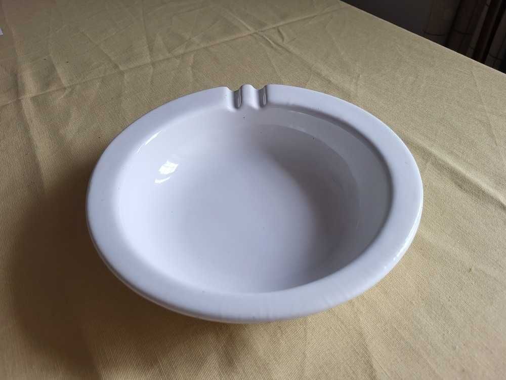 Cinzeiro Cerâmico Branco