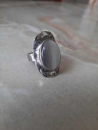 Stary srebrny okazały pierścień kocie oko