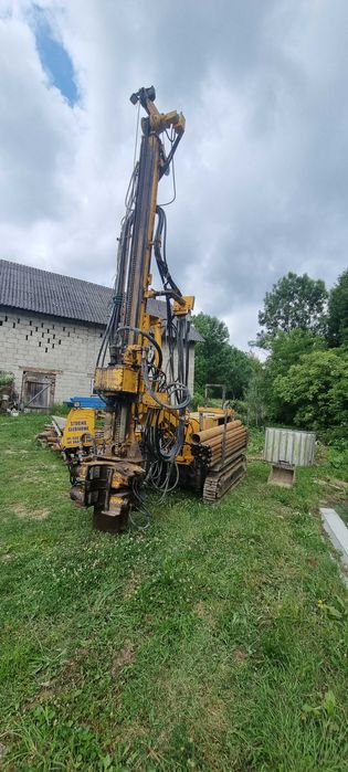 Wiertnica do studni głębinowych i pomp ciepła gąsienicowa Atlas copco
