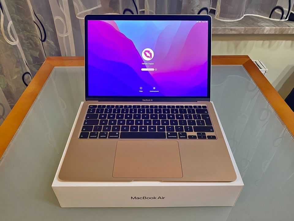 MacBook Air 13.3 Gold