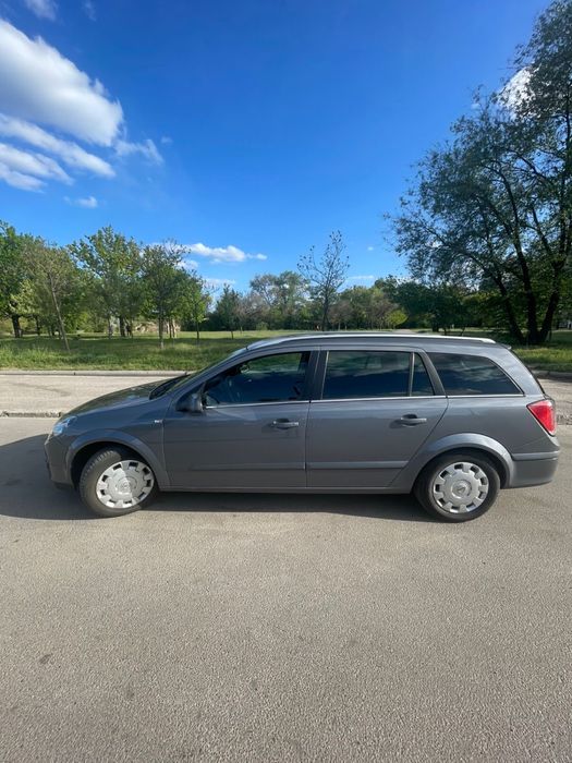 Продам Opel Astra H бляха