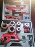 Máquina manual para fazer roscas