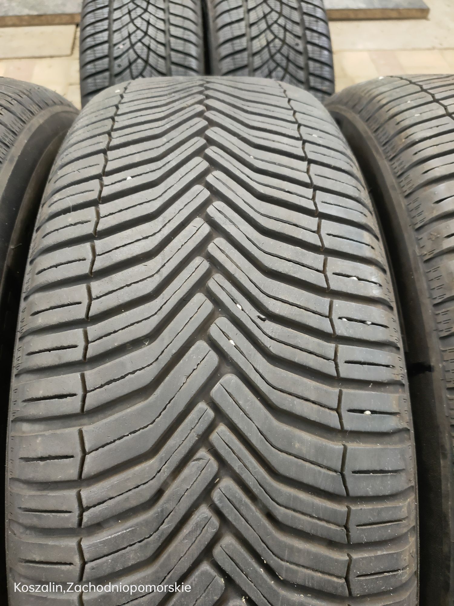 Opony wielosezonowe Michelin 225/65R17 CrossClimate SUV. 4 sztuki.