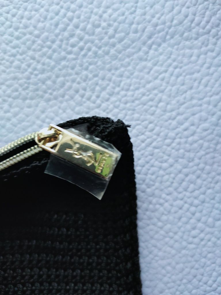 Yves Saint Laurent kosmetyczka