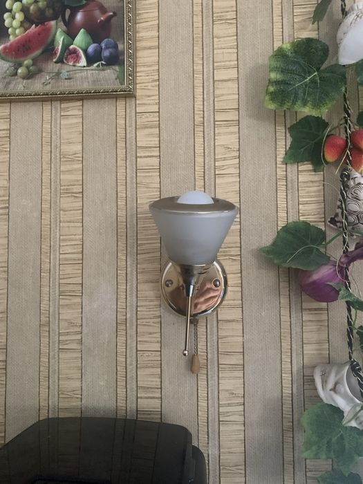 Розпродаж люстр б/у