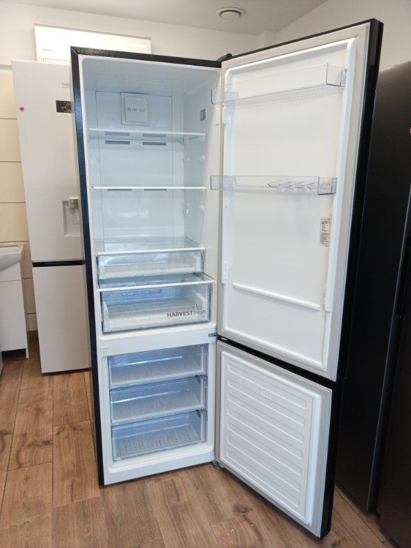 Lodówka Beko RCNT375I40GBN czarne szkło