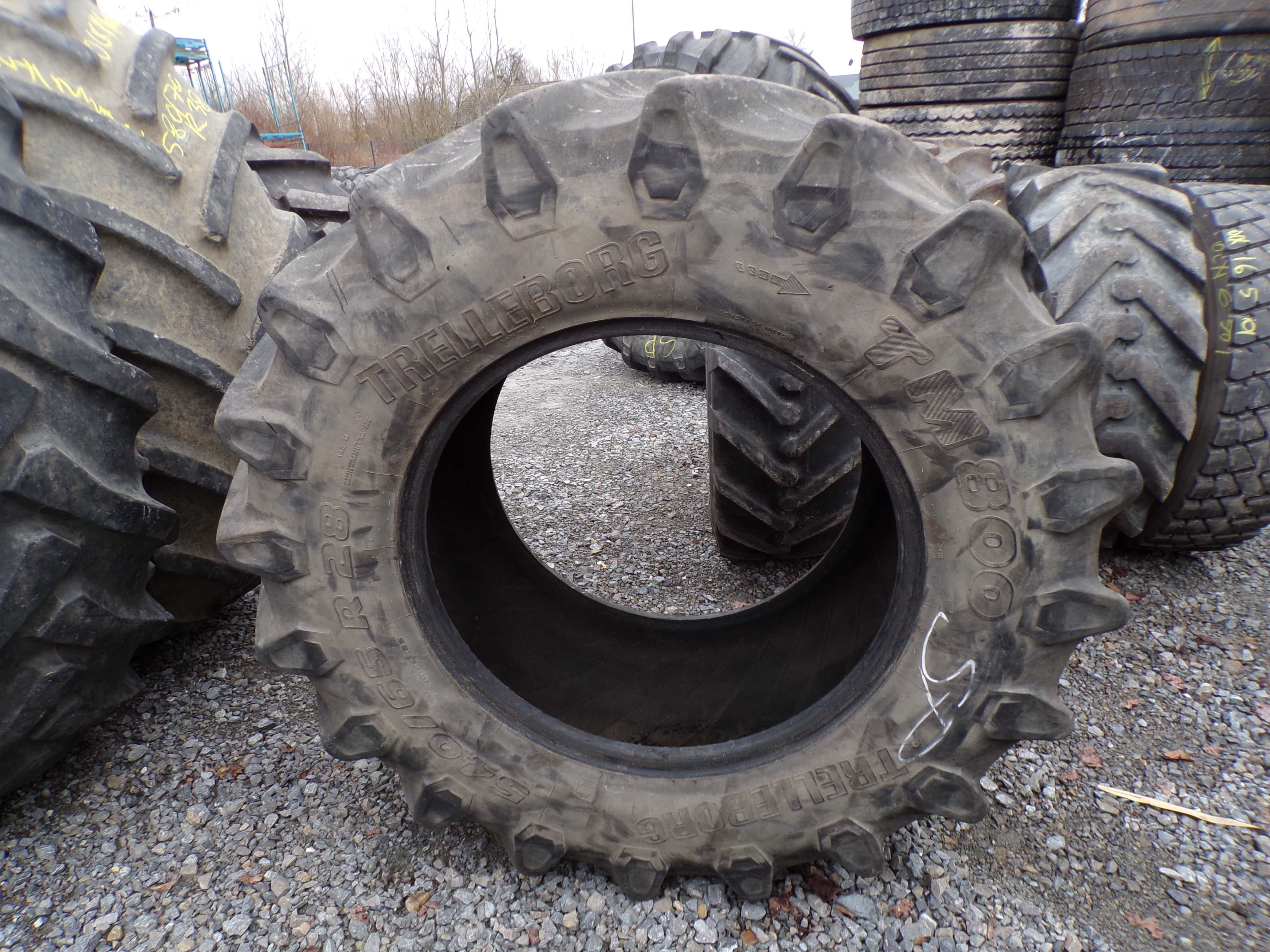 Opona 540/65R28 TRELLEBORG TM 800 (1300 netto)