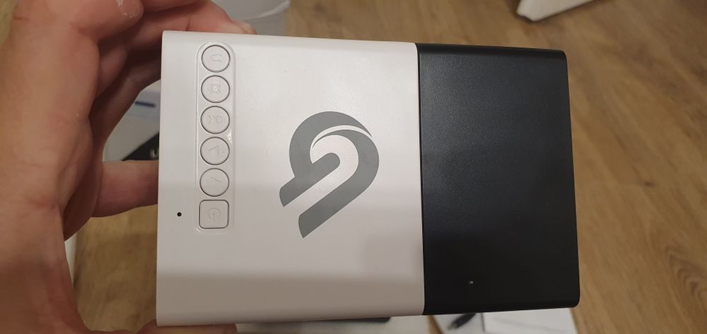 Міні проектор GTEQY YK10