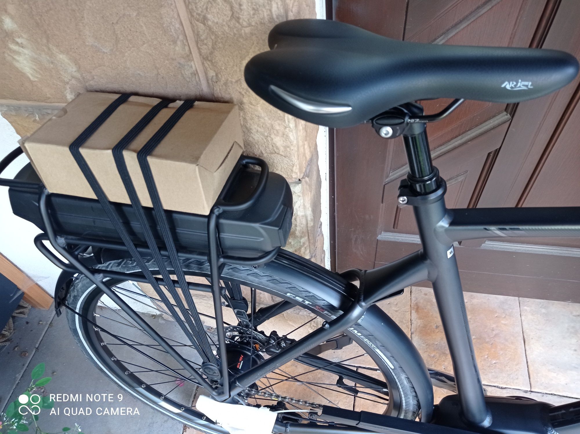 ROWERY Elektryczny Giant  28" NOWY 8 Nexus XL Yamaha  Wysyłka