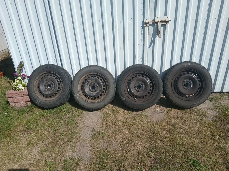 Sprzedam felgi z oponami 5x112 zimowe opony