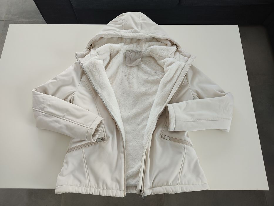 Włoska kurtka damska z misiem i z kapturem, ocieplana M