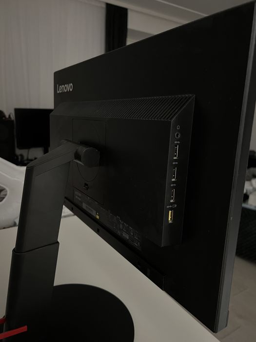 Монітор Lenovo ThinkVision T22i-10