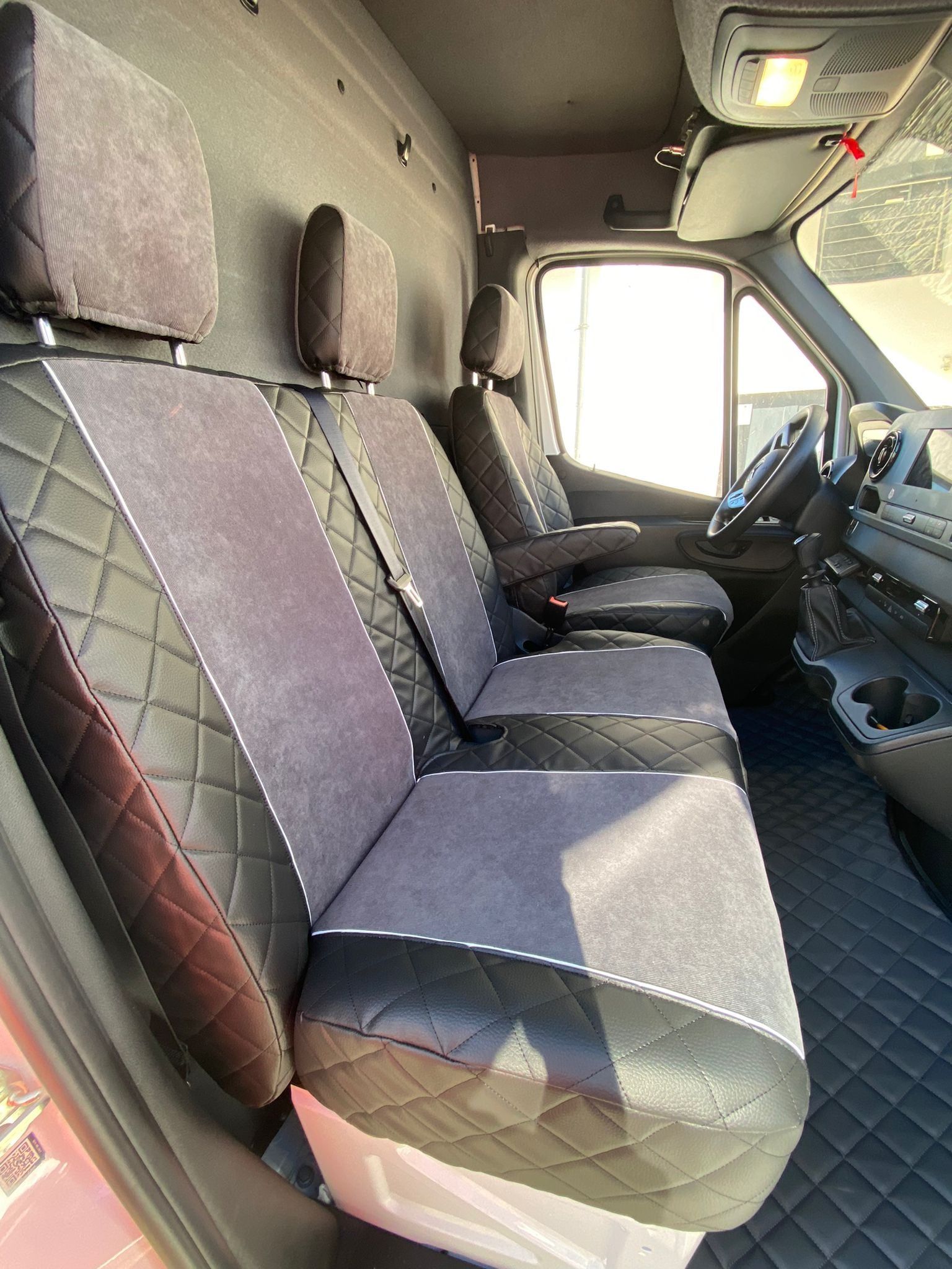 Dywaniki  do BUS-a Iveco Daily,Mercedes Sprinter,Renault Master,Ducato