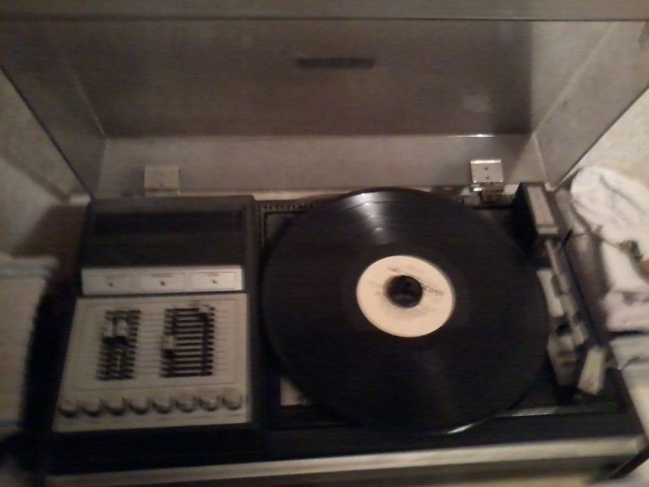 Продам проигрыватель Мелодия 103М