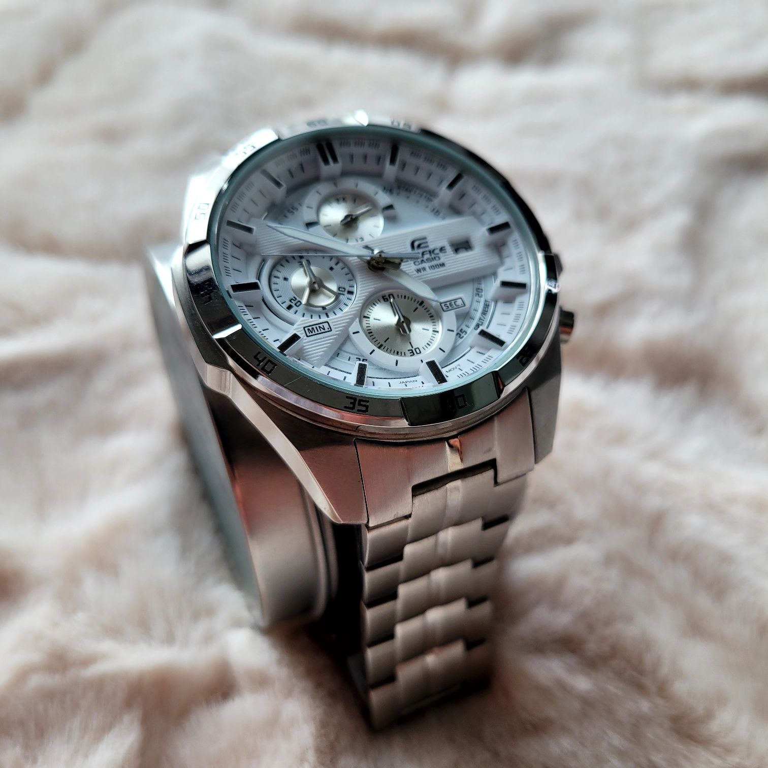 Zegarek męski biały na bransolecie Casio Edifice