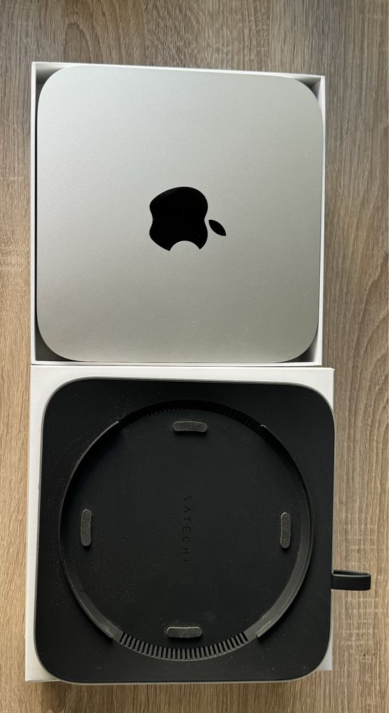 Mac Mini 8/256 GB Jak nowy! + podstawka z portami