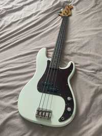 Bas Squier Classic Vibe 60’s Precision Olympic White