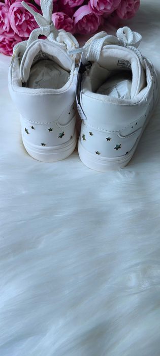Nowe sneakersy wysokie Friboo r. 25 – z gwiazdkami, na suwak
