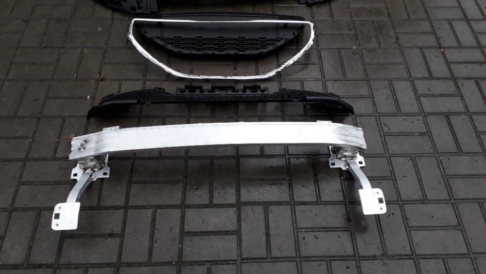 PEUGEOT 208 górne wzmocnienie wspornik zderzaka PRZEDLIFT 2012 -