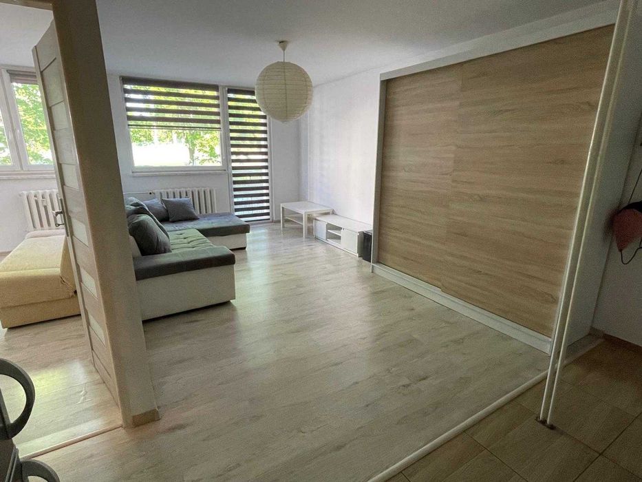 2 pokojowe mieszkanie 1 piętro , balkon , Blisko Centrum ul. Staffa