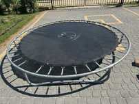 Trampolina o śrdnicy 211
