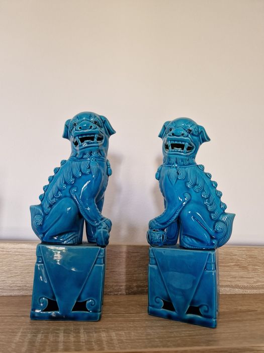 Par cães food . Porcelana fina  Oriental