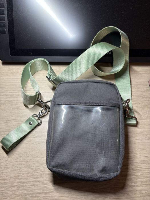 Mala torebka nerka na ramie