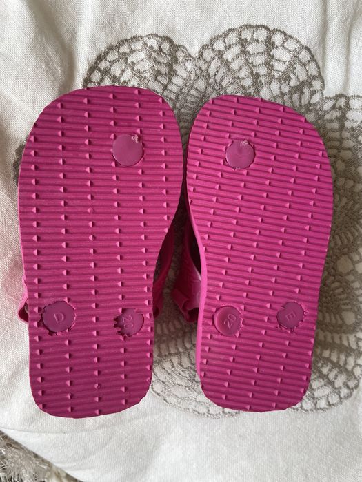 Havaianas minnie NOVAS  tamanho Br20 Eur 22