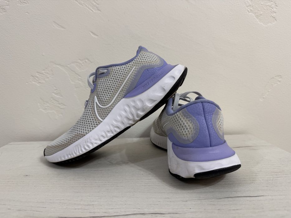 Nike renew run womens trainers