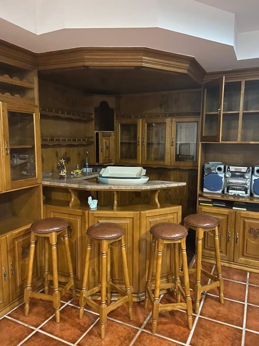Bar de sala e cozinha