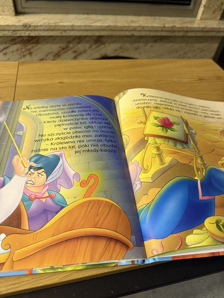 Książka książecxka ulubione bajki dla dzieci bambi śpiąca królewna