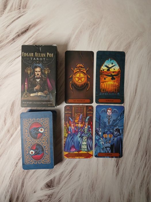 Таро оракул / сон в місячну ніч / готичне / Алана По