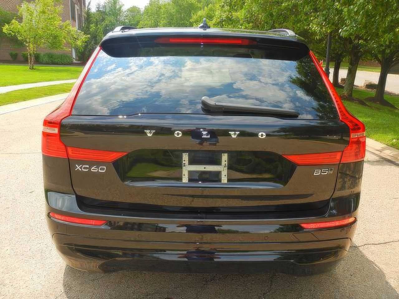 2023 Volvo XC60 B5