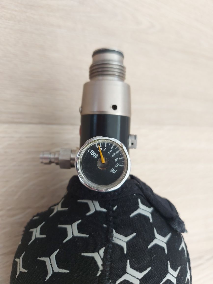 Butla powietrze 0,74l regulator ciśnienia P3 Paintball