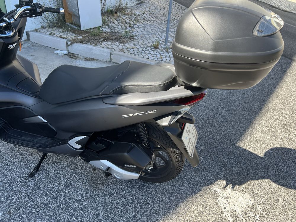 Honda PCX 125 antracite.