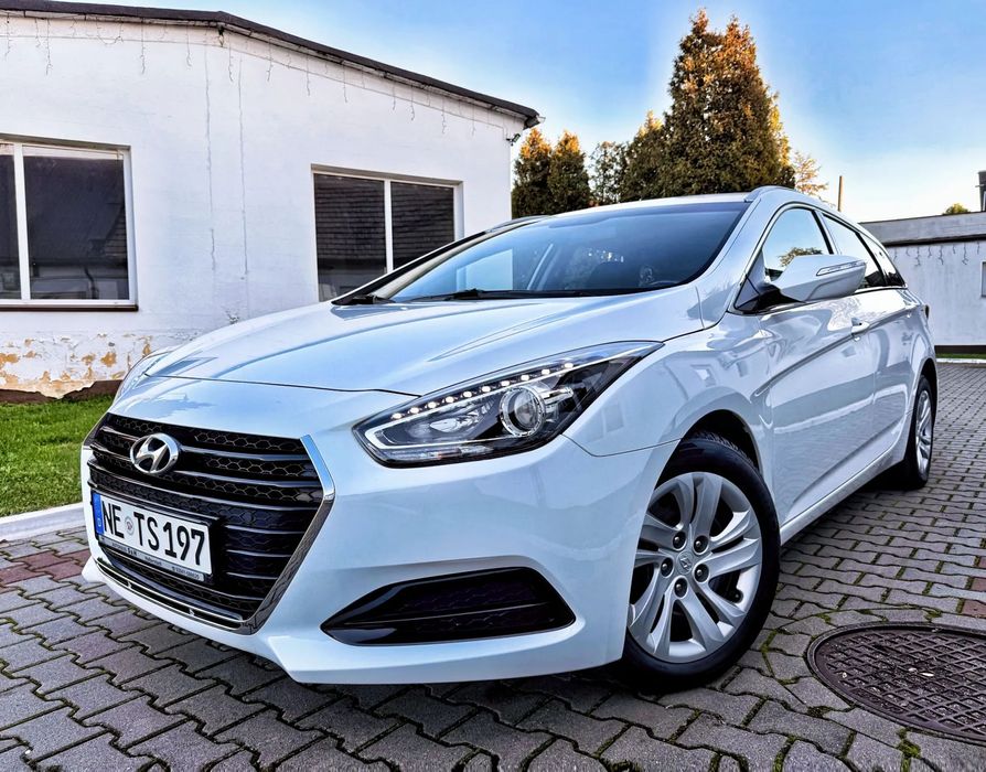Hyundai i40 1.6 Benzyna Navi Kamera CarPlay LED Idealny Stan BEZWYPADKOWY
