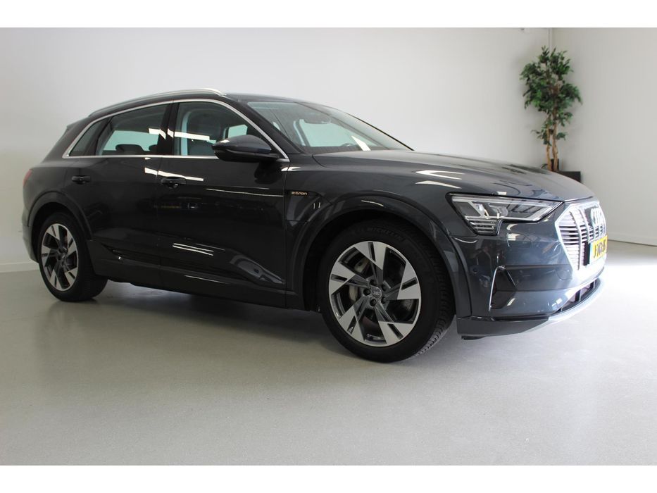 Audi Etron 50 Quattro - Elétrico