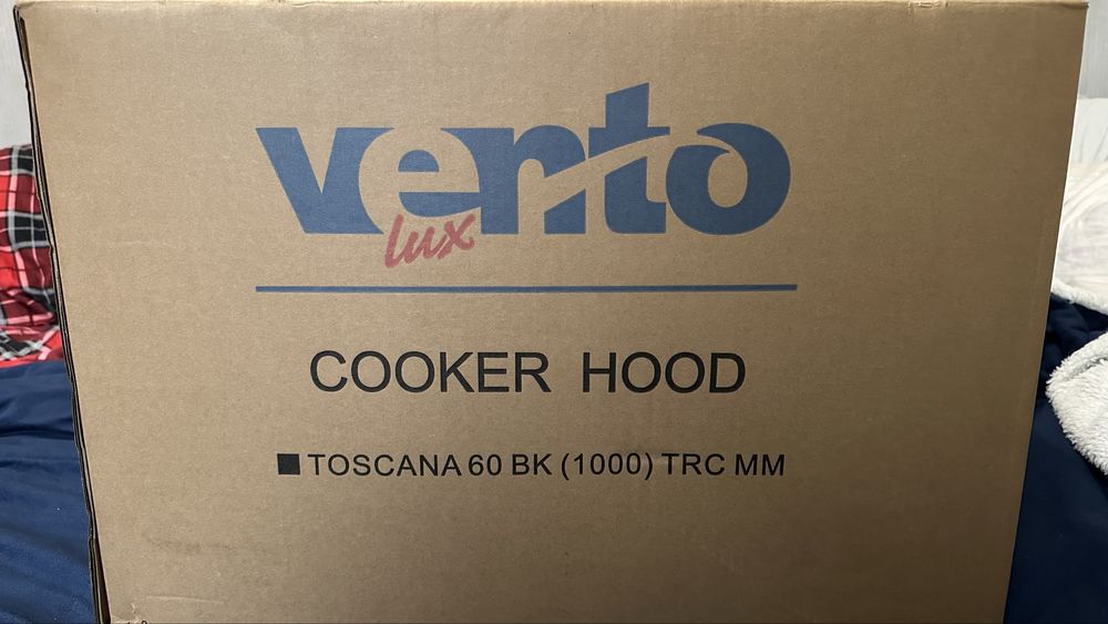 Кухонна витяжка Ventolux TOSCANA 60 BK (1000) TRC MM — нова