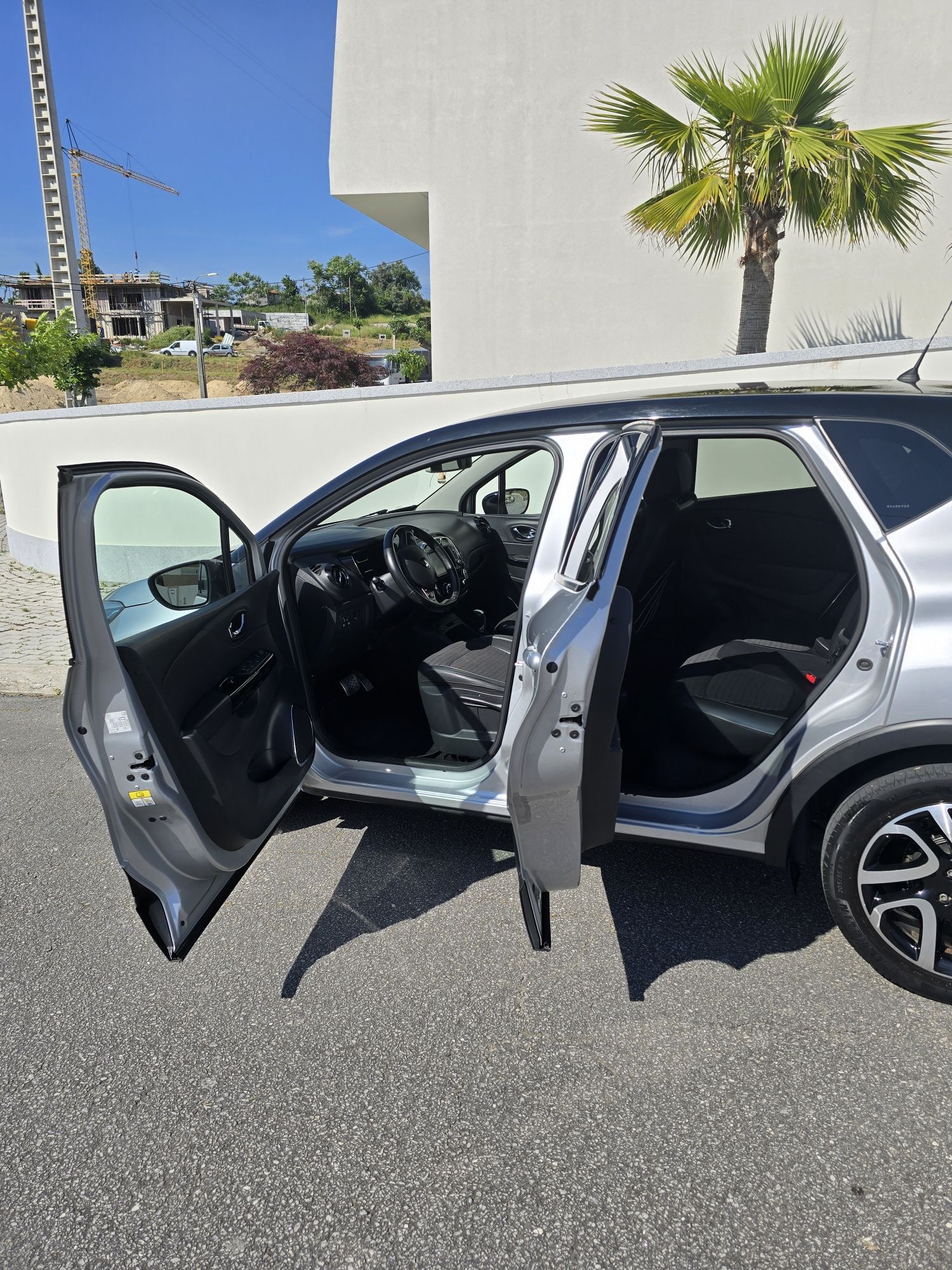 Renault captur cinza prata