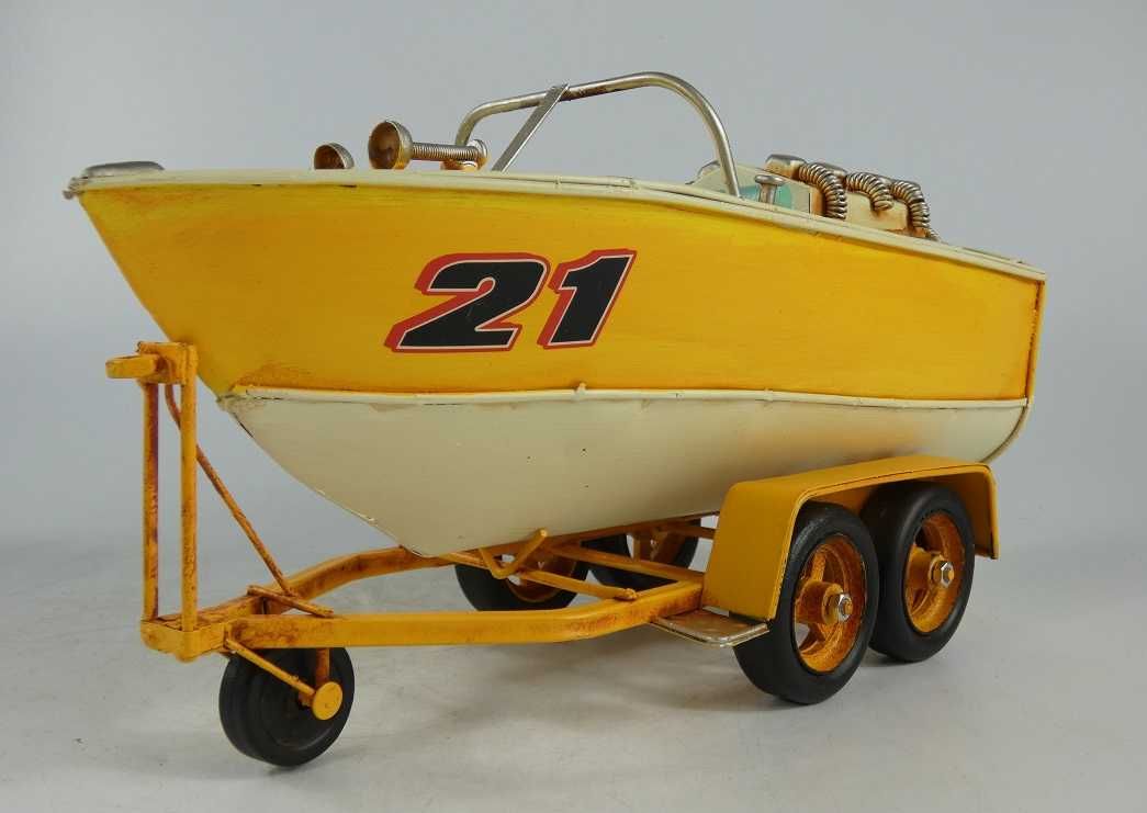 Metalowy model Motorówka na przyczepie - ŁODŹ łódka przyczepa