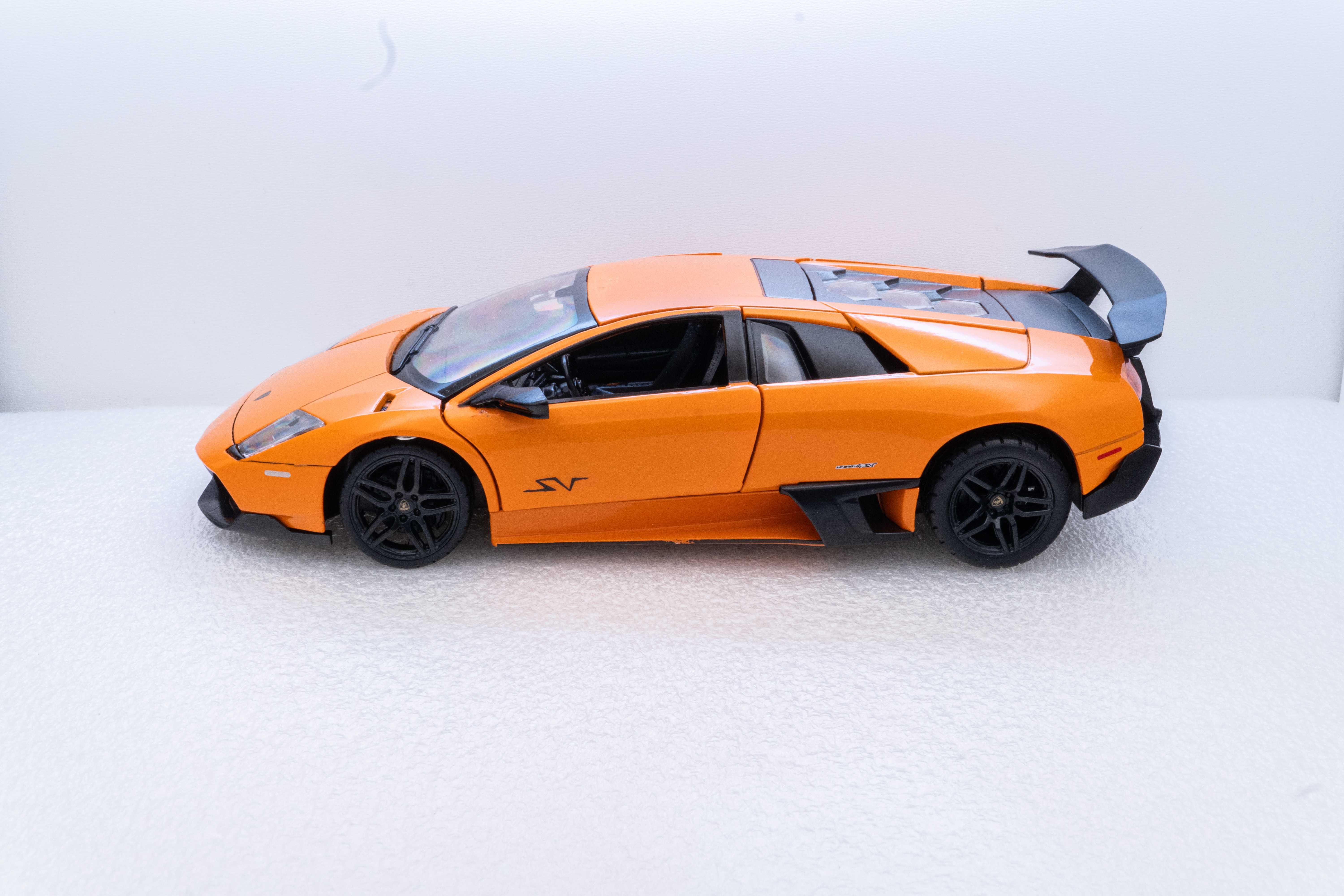 Model Lamborghini Murcielago LP 670–4 SuperVeloce Arancio Atlas