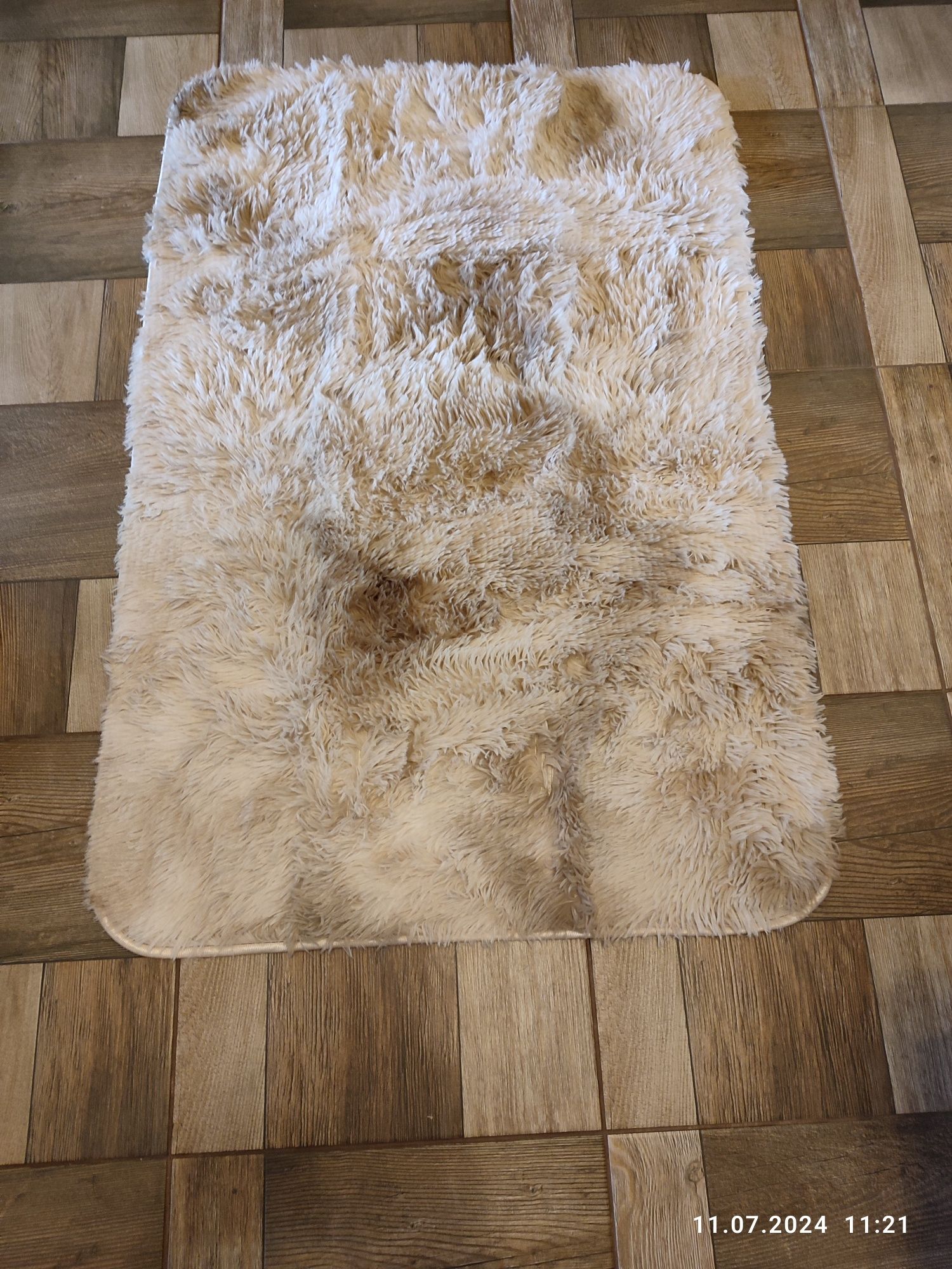 Nowy kremowy dywan 80x120