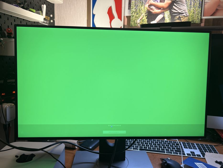 Продам монитор 4K DellU2718Q
